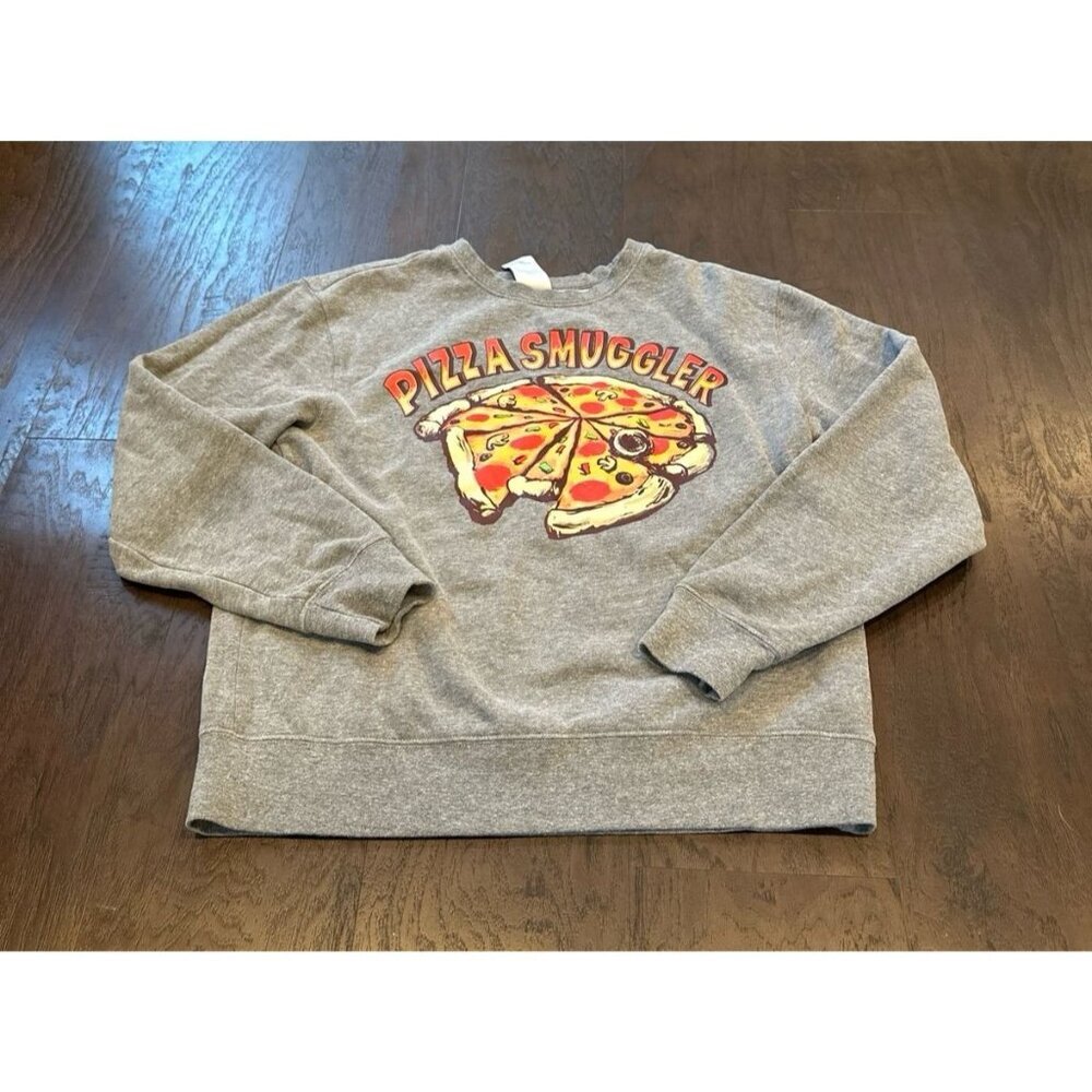 Star Wars Pizza Smuggler Millennium Falcon Disney Crewneck‎ Sweater Medium